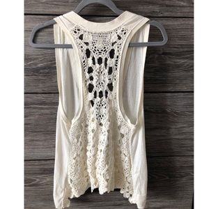 3 for 25 💕 American Eagle Crochet cutoff knit